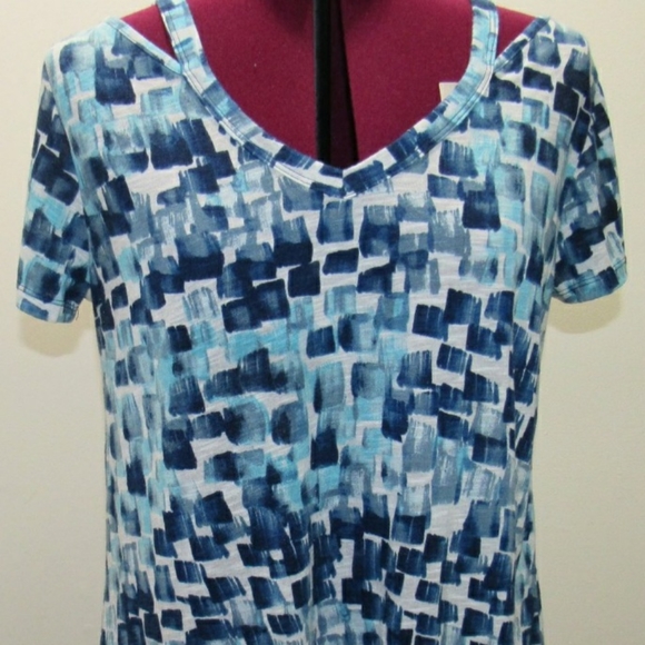 Signature Weekend Split Shoulder Shirt - Picture 2 of 6